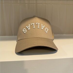 True brvnd hat